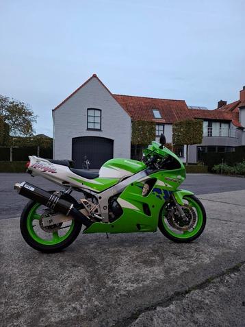 Prachtige klassieke racer  beschikbaar voor biedingen