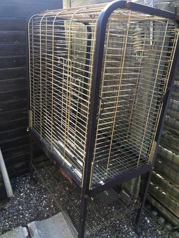 Dierenkooi op wieltjes, Dieren en Toebehoren, Ophalen, Gebruikt, Metaal, Vogelkooi