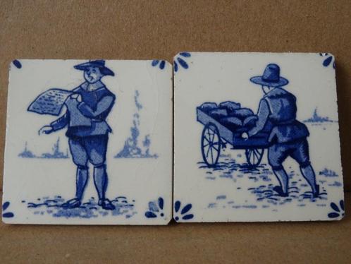 Delfts blauwe tegel miniatuur tegeltje stadsomroeper en boer, Antiek en Kunst, Curiosa en Brocante, Ophalen of Verzenden