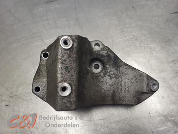 Dynamosteun boven van een Ford Transit beschikbaar voor biedingen