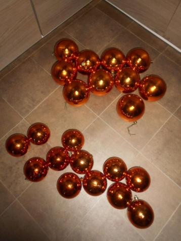 Kerstballen cognackleur / 22 stuks voor 5 € beschikbaar voor biedingen