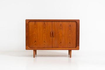 Vintage Svend Dyrlund dressoir met jaloeziedeuren