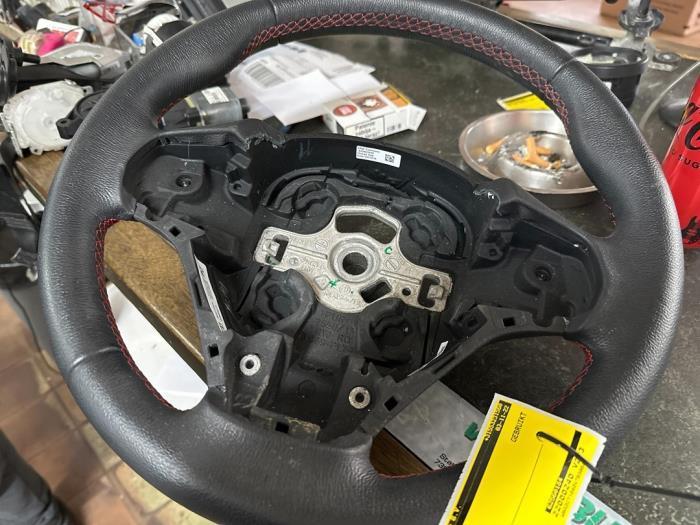 Stuurwiel van een BMW 2-Serie, Auto-onderdelen, Besturing, BMW, Gebruikt, 3 maanden garantie, Ophalen of Verzenden