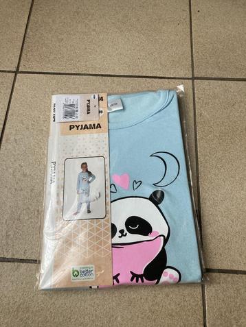 Nieuwe Blauwe pyjama met Panda - maat 116 / 122