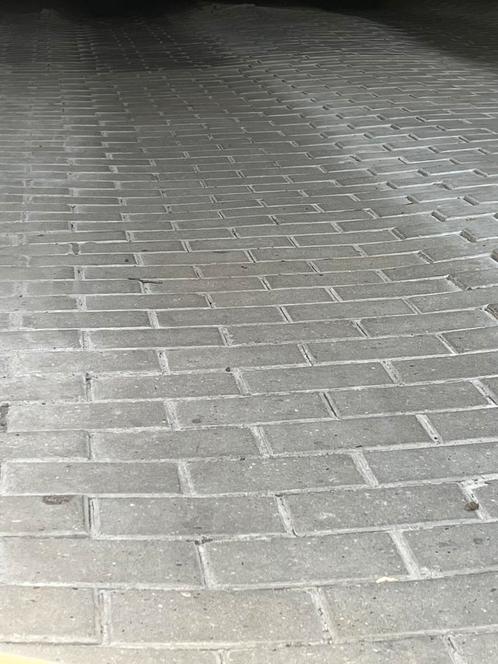 GRATIS betonklinkers 80M2, Doe-het-zelf en Bouw, Tegels, Zo goed als nieuw, Ophalen