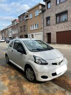 Toyota Aygo 1.0i essence, Autos, Toyota, Carnet d'entretien, Cuir, Android Auto, Achat