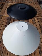 2 Vintage, metalen lampenkappen, Ophalen