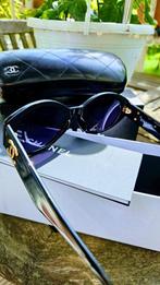 Chanel zonnebril Authentic ( Unisex ), Ophalen of Verzenden, Zo goed als nieuw, Zwart, Zonnebril