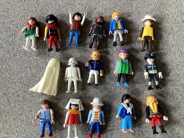 15 playmobil- mannetjes voor 10 euro beschikbaar voor biedingen