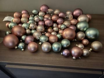 Kerstballen beschikbaar voor biedingen