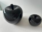 2 zwarte (breekbare) appels, Huis en Inrichting, Ophalen, Zo goed als nieuw