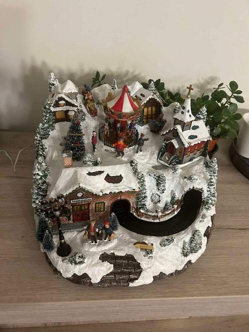 Kerstdorp met muziek, licht en beweging, Diversen, Kerst, Zo goed als nieuw, Ophalen