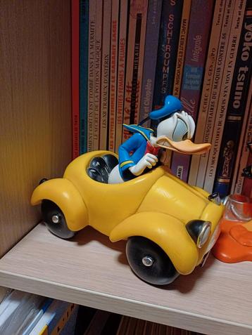 Donald figurine auto Jaune  beschikbaar voor biedingen
