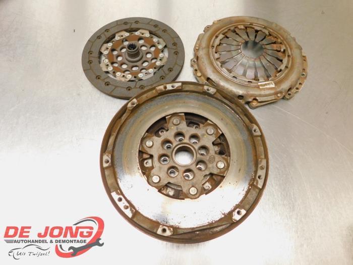 Dubbele massa vliegwiel van een Opel Corsa, Auto-onderdelen, Motor en Toebehoren, Opel, Gebruikt, 3 maanden garantie, Ophalen of Verzenden