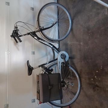 Damesfiets beschikbaar voor biedingen