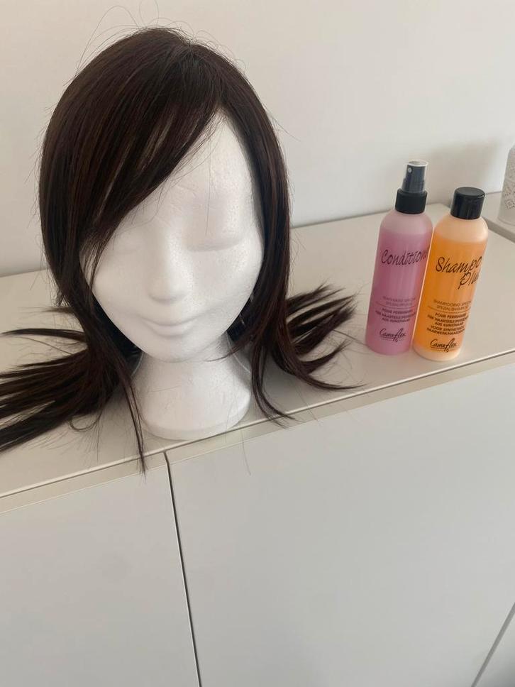 Kunsthaar pruik, nieuw!, Handtassen en Accessoires, Uiterlijk | Haarverzorging, Nieuw, Ophalen