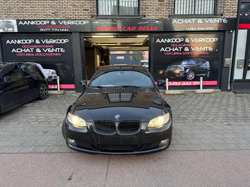 Bmw 320I 2010 Essence Boite Automatique Navigations, Auto's, Automaat, Zwart, Cabriolet, Zwart