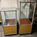 Vintage vitrinekasten winkel, Huis en Inrichting, Kasten | Vitrinekasten, Ophalen, Met plank(en), Gebruikt, Overige houtsoorten