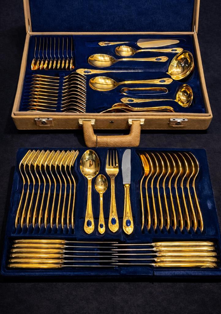 Ensemble de couverts de luxe 70 pièces, plaqué or, Maison & Meubles, Cuisine | Couverts, Comme neuf, Ensemble de couverts, Enlèvement ou Envoi