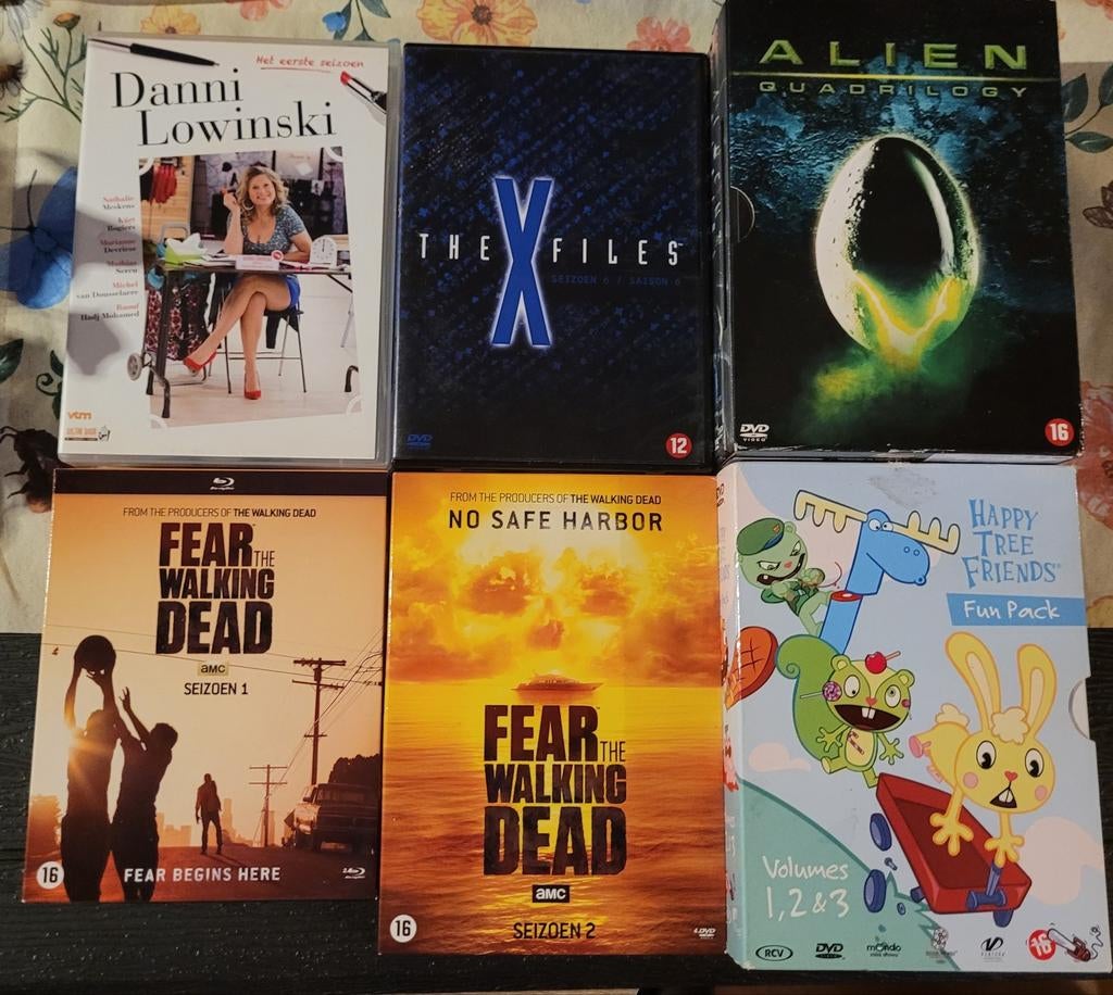 LOT DVD Serie's boxset, Enlèvement ou Envoi, Utilisé, Coffret