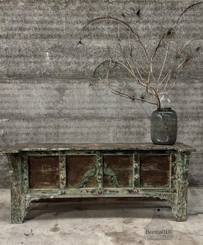 Indiaas dressoir met pauwen, ambacht, erfgoed en karakter, Antiquités & Art, Antiquités | Meubles | Tables, Enlèvement