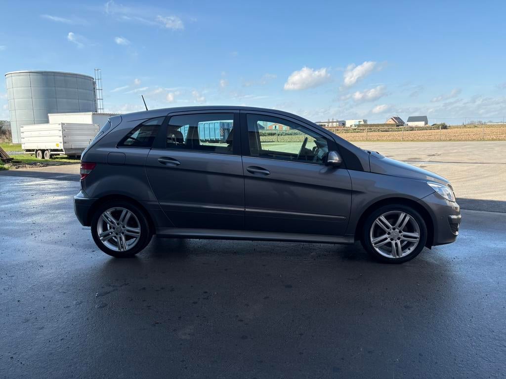 Mercedes B 180Cdi Automaat!!!, Auto's, Mercedes-Benz, Euro 5, Monovolume, Zwart, 4 cilinders