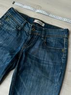 Mooie jeansbroek Levi’s S, Kleding | Dames, Ophalen of Verzenden, Zo goed als nieuw, Blauw, W28 - W29 (confectie 36)