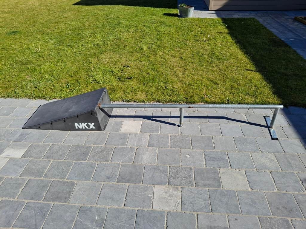 Skateramp met grindrail, Sports & Fitness, Skateboard, Enlèvement, Utilisé, Skateboard