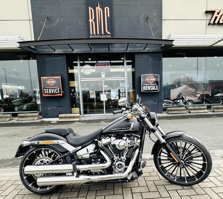 Harley-Davidson Cross SOFTAIL BREAKOUT 117, Motos, Motos | Harley-Davidson, Autre