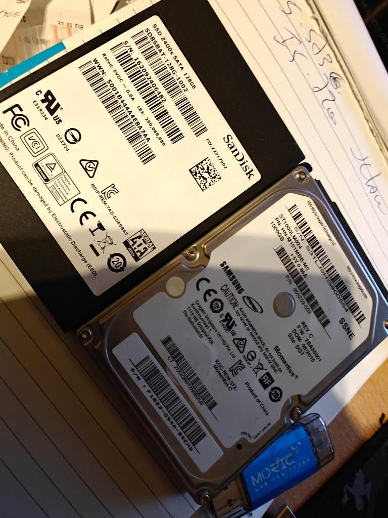 Ssd 256 gb et hdd 1000gb, Computers en Software, Harde schijven, Gebruikt, Ophalen of Verzenden, Laptop, Intern