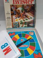 Partyspel Twister, 2 of meer spelers, MB, + 1 gratis promo, Hobby en Vrije tijd, Gezelschapsspellen | Bordspellen, Ophalen of Verzenden