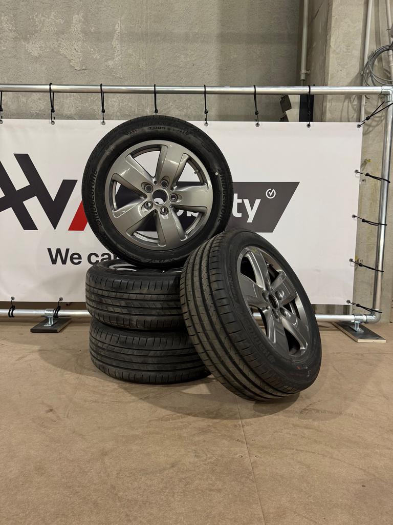 Complete zomerset BMW 1 en 2 series 205/55R16 5-7mm, Pneus et Jantes, 16 pouces, Véhicule de tourisme, Pneus été