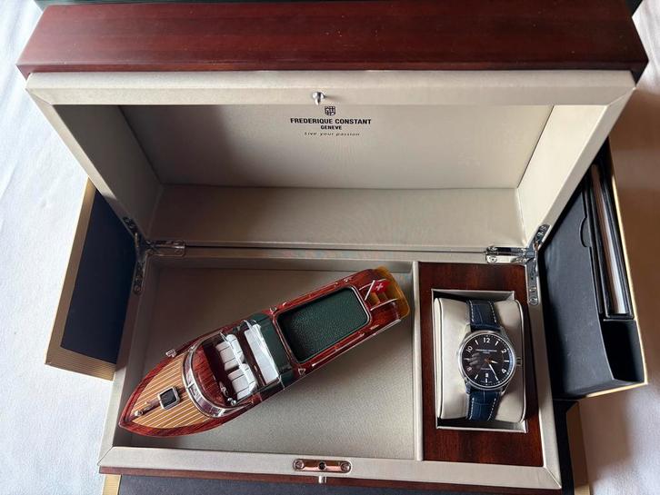 Montre Frederique Constant Runabout 2019, Handtassen en Accessoires, Horloges | Heren, Zo goed als nieuw, Polshorloge, Overige merken