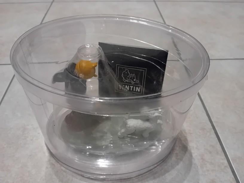 Gecertificeerd Hérge beeldje " Kuifje in toga " met Bobbie, Verzamelen, Stripfiguren, Ophalen of Verzenden, Kuifje, Nieuw, Beeldje of Figuurtje