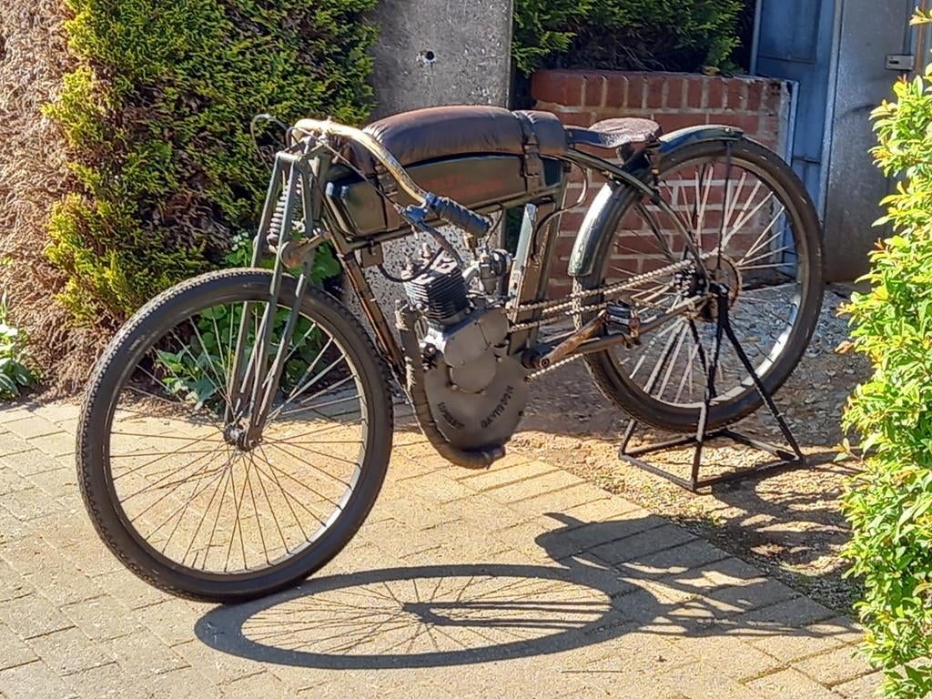 Board track racer replique Harley Davidson, Enlèvement