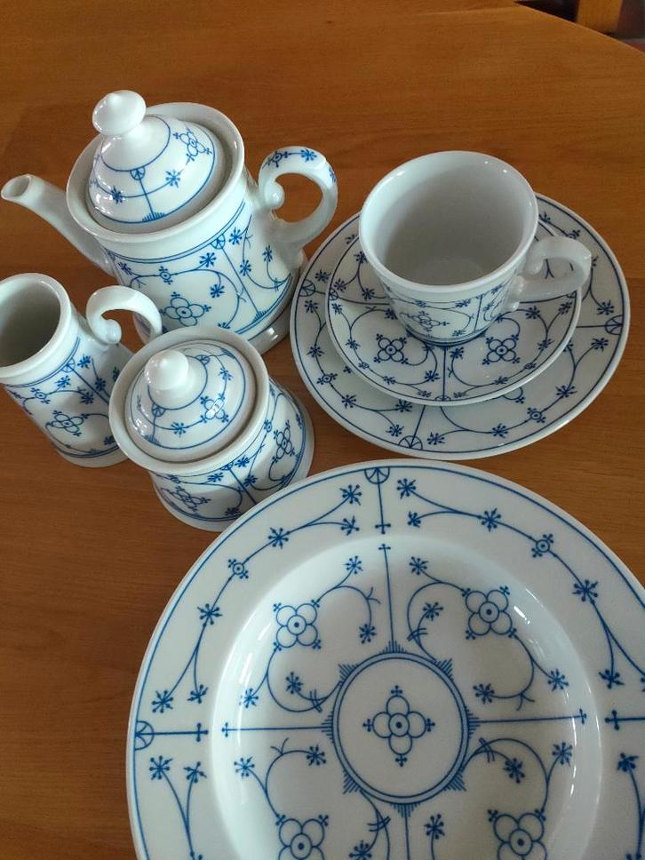 Schönwald Saks blauw porselein servies x12, Maison & Meubles, Cuisine | Vaisselle, Comme neuf, Service complet, Autres styles