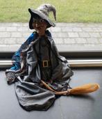 Halloween Heksenpop op Bezem - Decoratieve Heks, Enlèvement, Comme neuf, Décoration