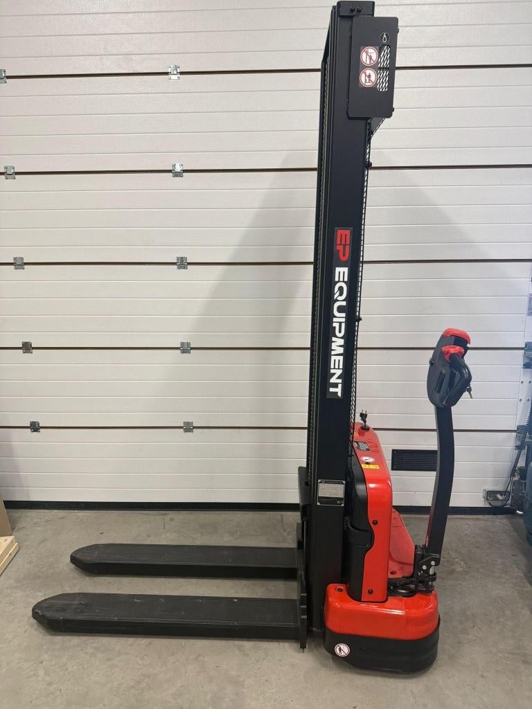 Stapelaar EP EST124, Ophalen, Zo goed als nieuw