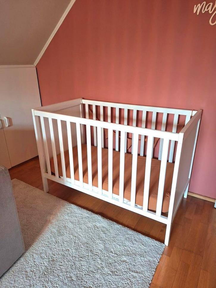 Wit ledikant ikea, Enfants & Bébés, Chambre d'enfant | Lits, Matelas, Enlèvement