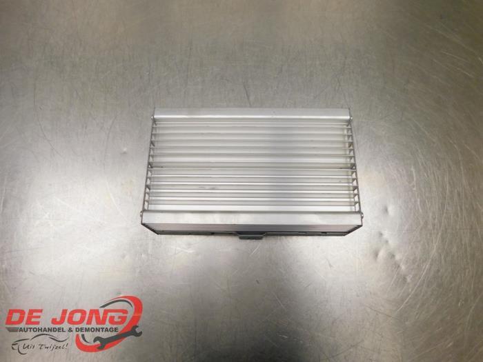 Amplificateur radio d'un BMW 5-Serie, Autos : Pièces & Accessoires, Électronique & Câbles, BMW, Utilisé, 3 mois de garantie, Enlèvement ou Envoi