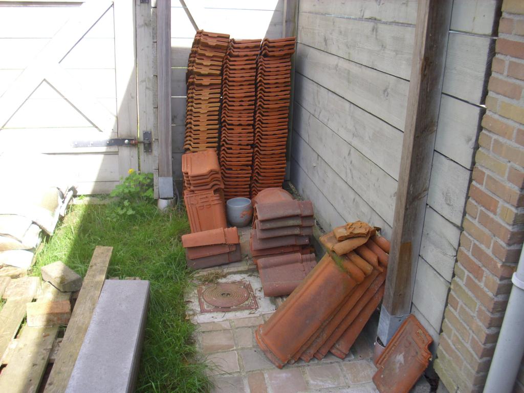 dakpannen, Doe-het-zelf en Bouw, Dakpannen en Dakbedekking, Zo goed als nieuw, Dakpannen, Steen of Klei, Rood, Minder dan 5 m²