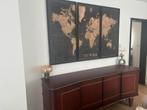 Grote wereldkaart met vintage dressoir ‘60, Huis en Inrichting, Kasten | Dressoirs, Ophalen, Gebruikt