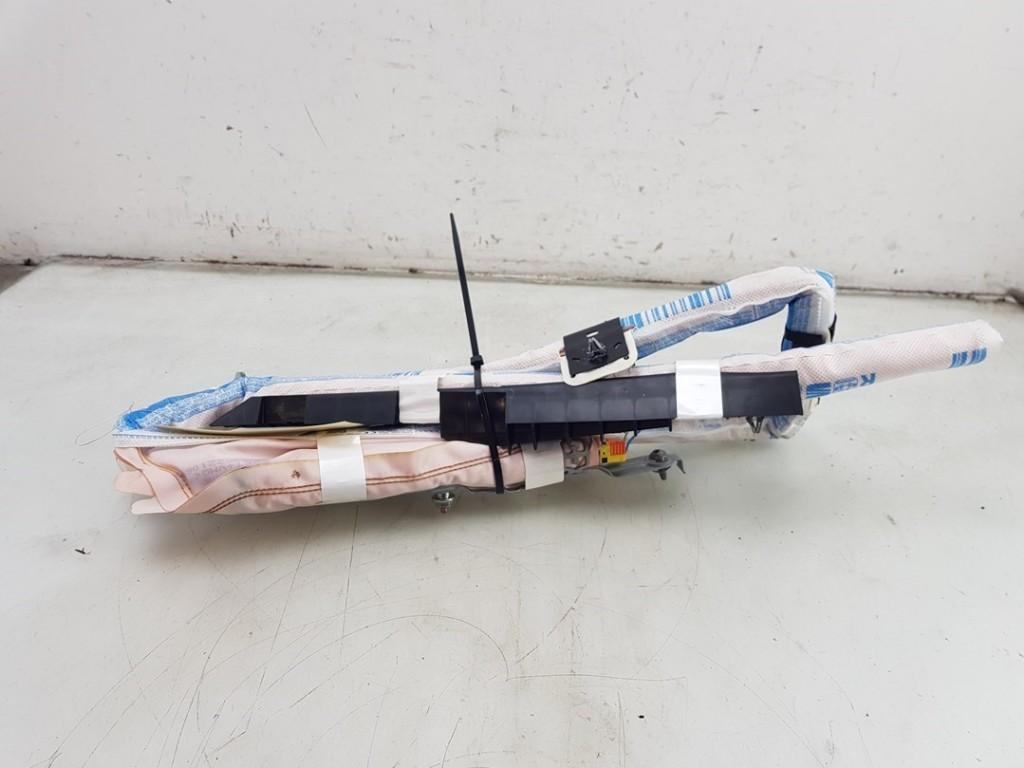 AIRBAG TOIT DROIT Seat Ibiza V (KJB) (01-2017/-), Postoffice@zf.com, Löwentaler Straße 20
88046  Friedrichshafen, DE, Utilisé