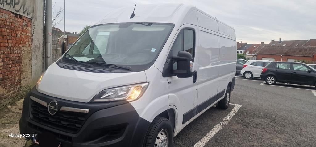 Opel movano bj 2024 met 67000km 2.2 diesel L3H2, Auto's, 100 kW, Stof, Euro 6, Wit