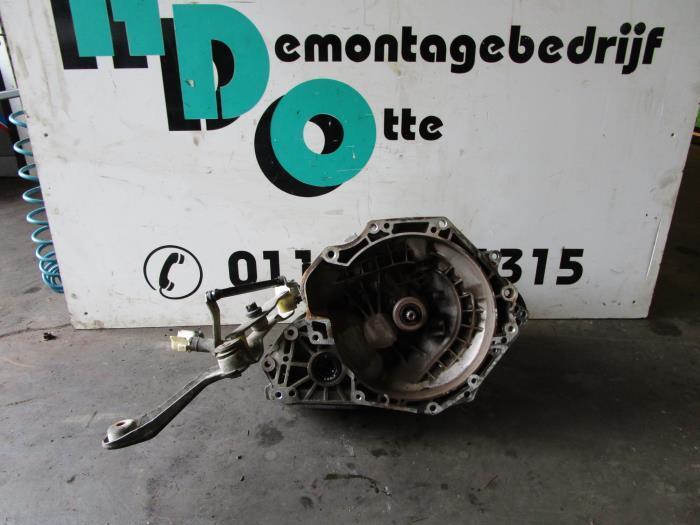 Boîte de vitesse d'un Opel Corsa (Corsa C 00-), Autos : Pièces & Accessoires, Transmission & Accessoires, Opel, Utilisé, 3 mois de garantie