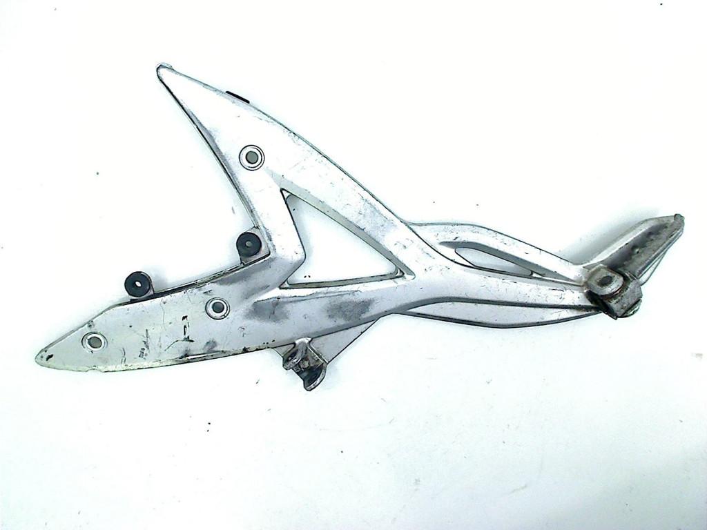 REPOSE PIEDS AVANT GAUCHE Kawasaki (35063-0285-458), Dhr. S. di Majo, Utilisé, Info@cama-motorparts.nl, P.J. Troelstraweg 8 8
3144 CX  MAASSLUIS, NL