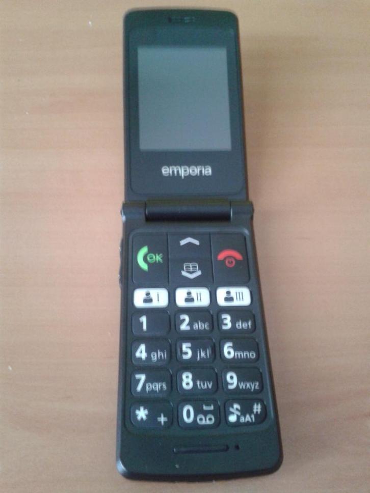 Nieuwe   gsm empora Flip basic, Télécoms, Téléphonie mobile | Accessoires & Pièces, Neuf, Autres marques, Autres types, Enlèvement ou Envoi