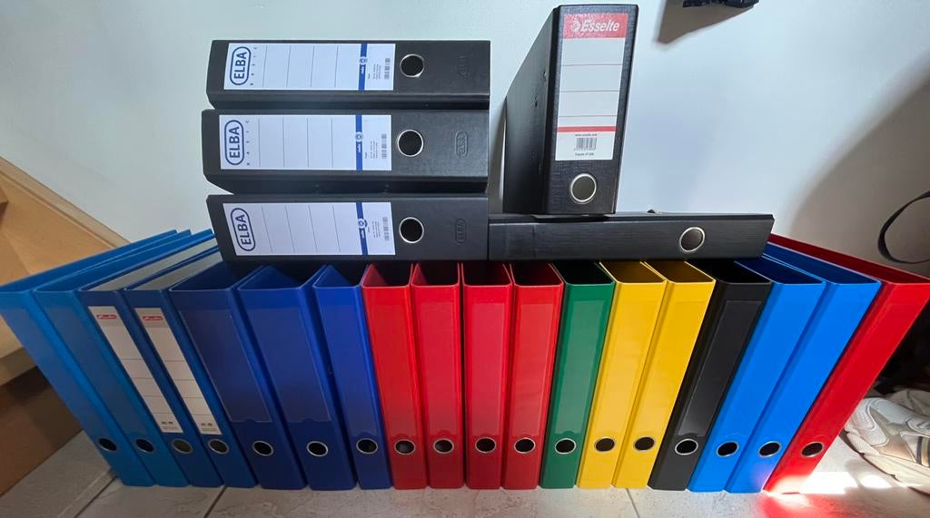 23 ringmappen, Ophalen, Zo goed als nieuw