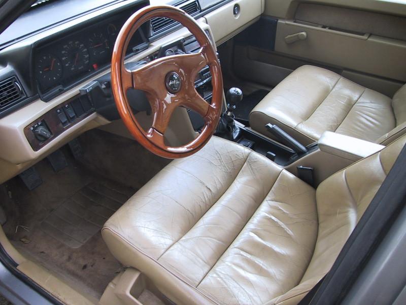 Volvo 740  ongeval, Auto diversen, Ongevalwagen, Volvo, Handgeschakeld, Diesel, Berline, Zilver of Grijs, Ophalen