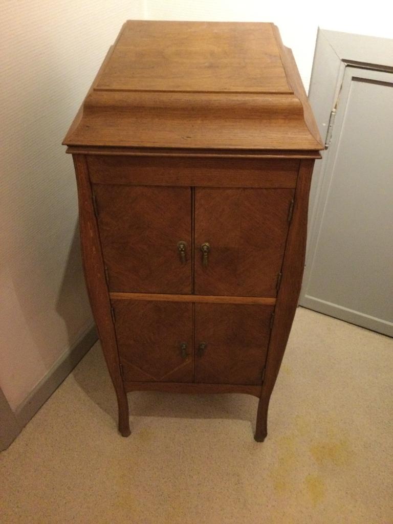 Gramophone années 1900 en fonctionnement, Antiquités & Art, Antiquités | TV & Hi-Fi, Enlèvement